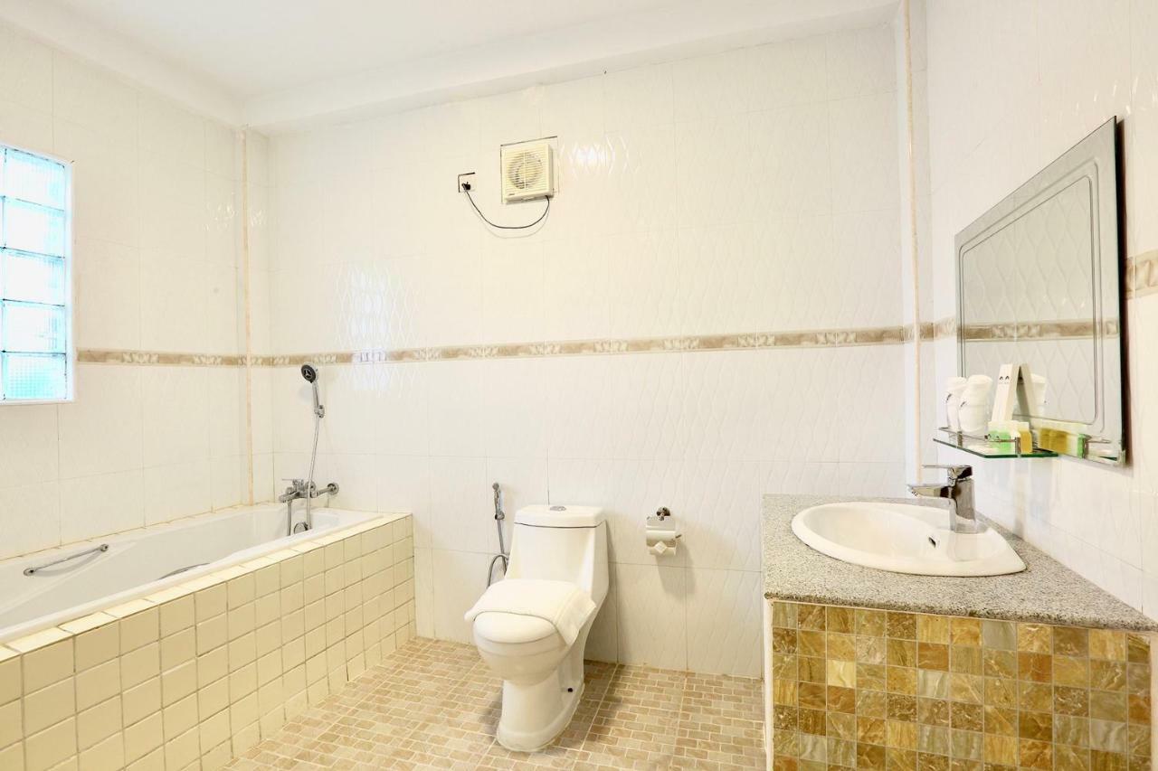 K.C Residence Янгон Екстер'єр фото